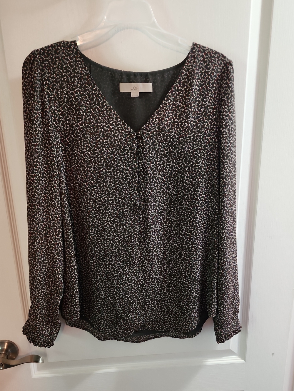 LOFT Olive Green Printed V-Neck Long-Sleeve Blouse Size Small